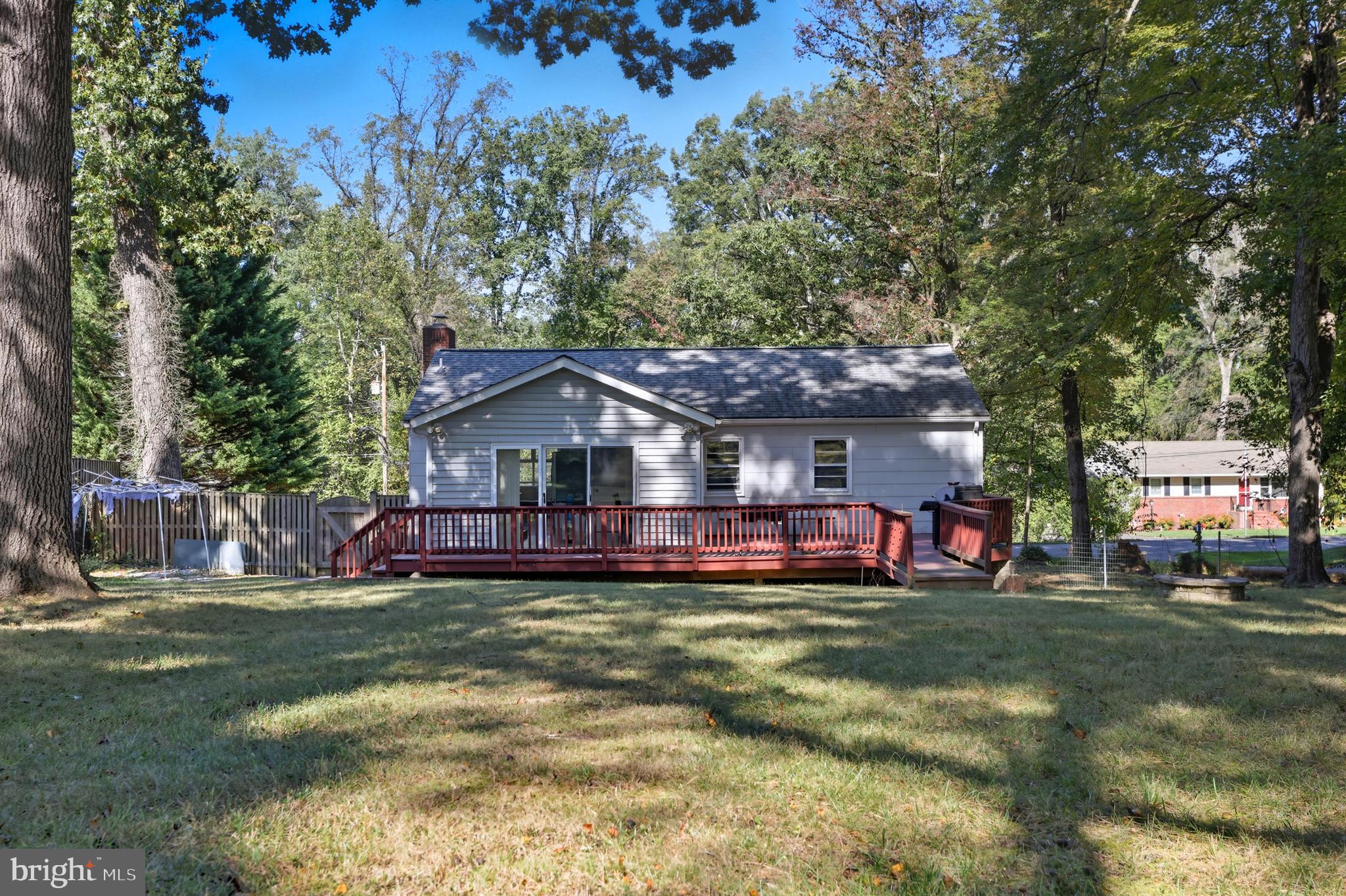 WEST LAUREL ACRES - Residential