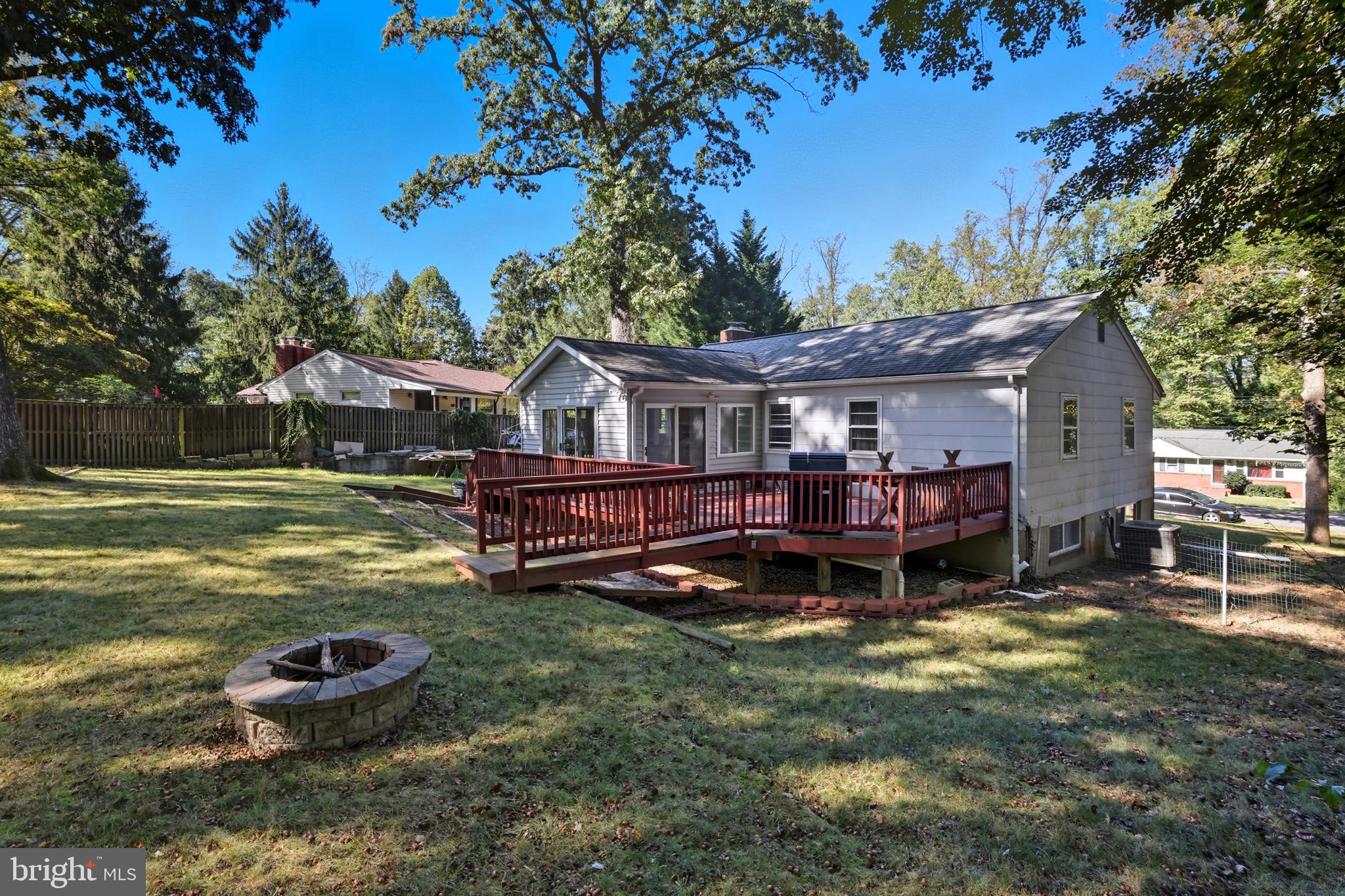 WEST LAUREL ACRES - Residential