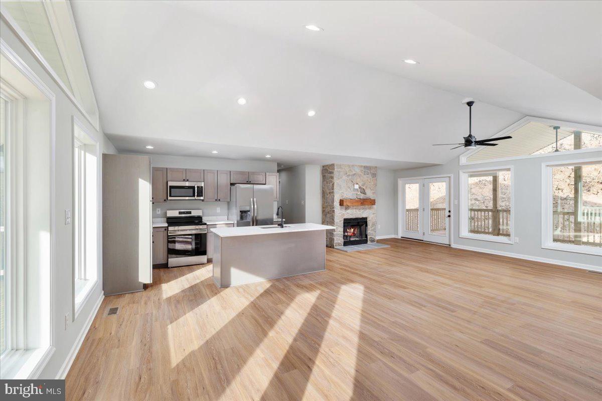 SHEN FARMS MT LAKE - Residential