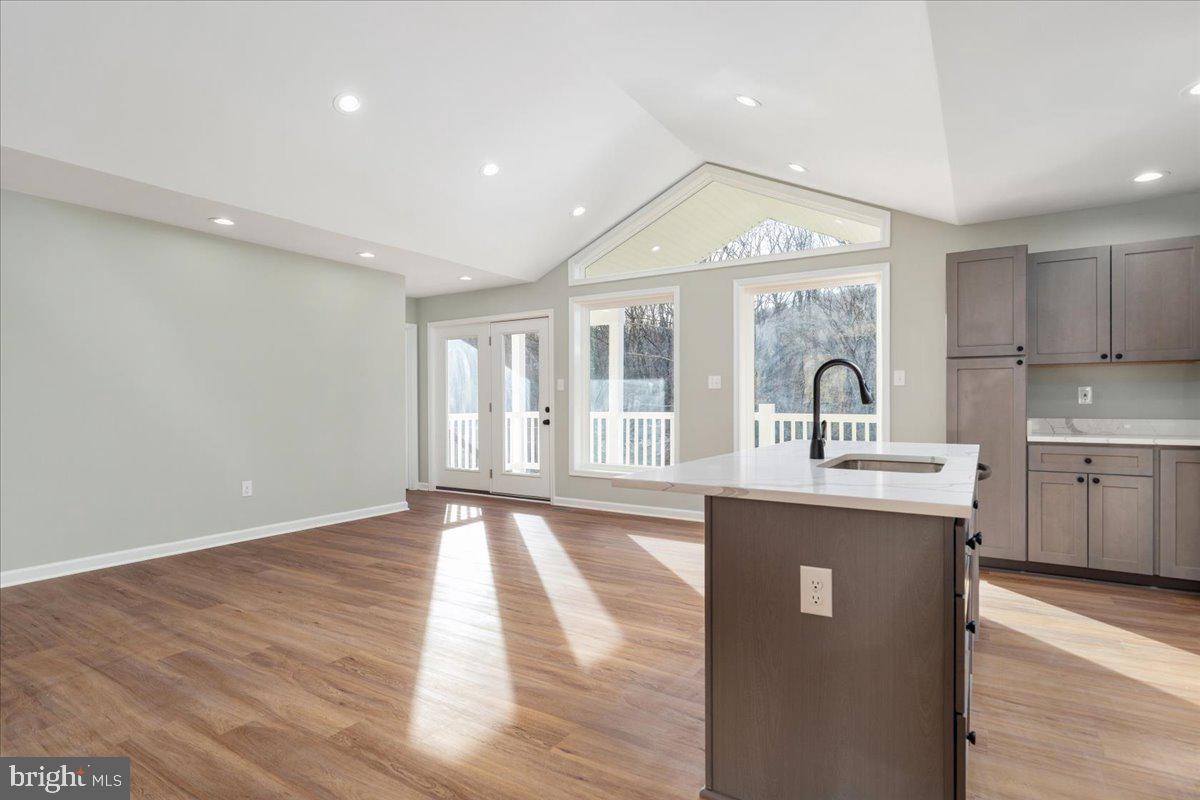 SHEN FARMS MT LAKE - Residential