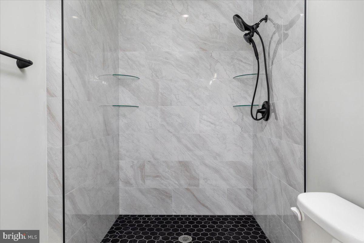 SHEN FARMS MT LAKE - Residential