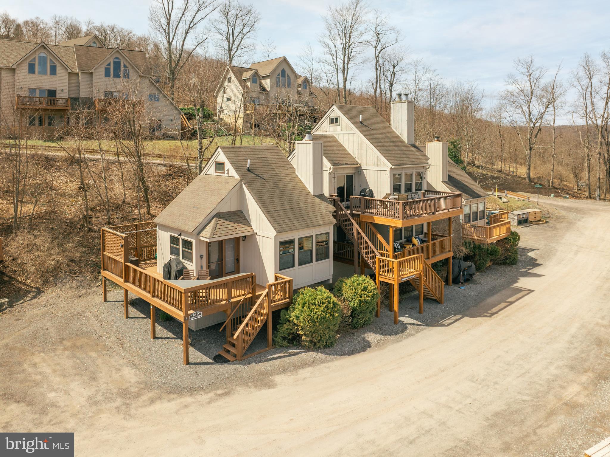 181 JEFFREY LANE 23D