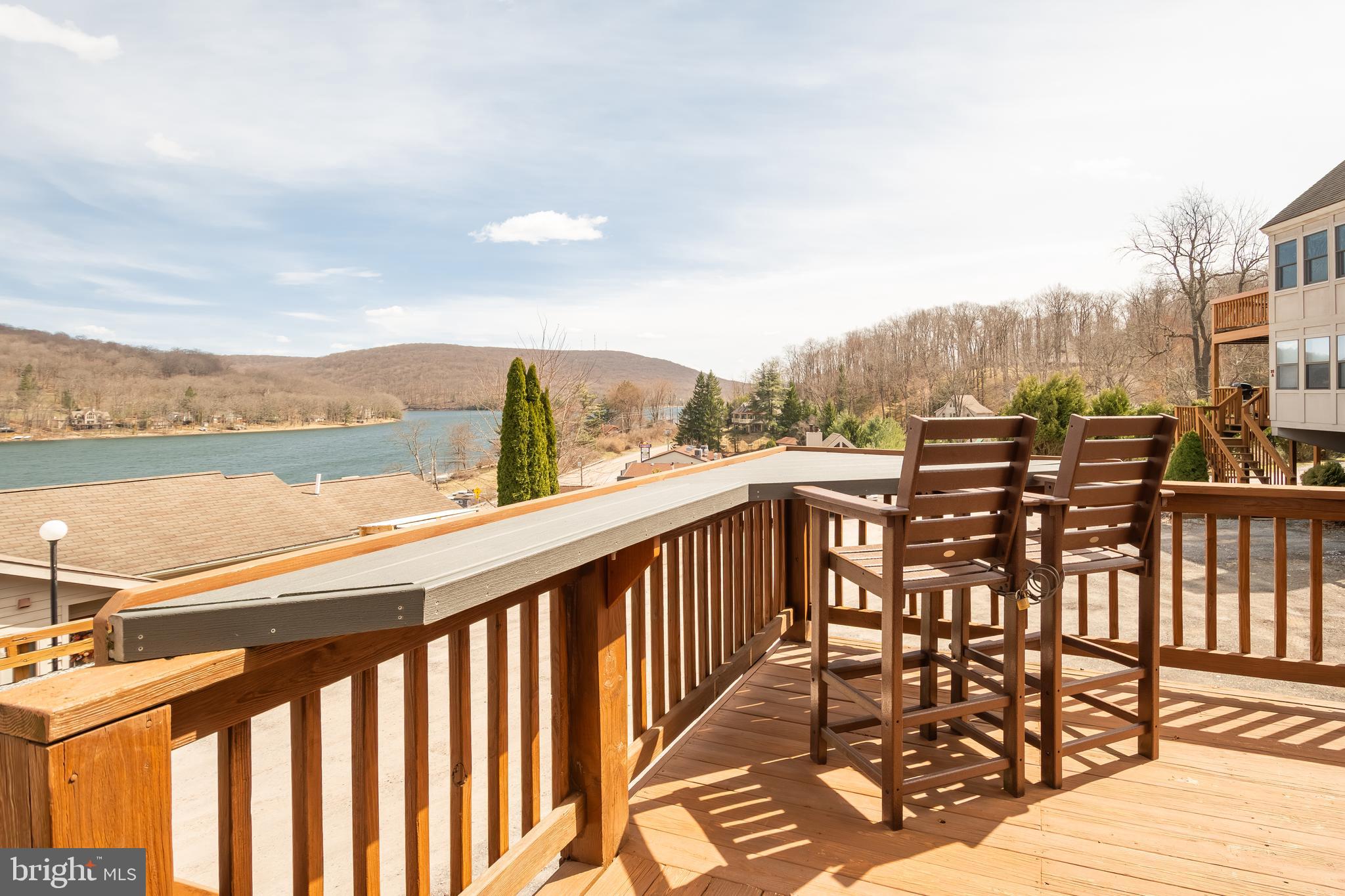 181 JEFFREY LANE 23D