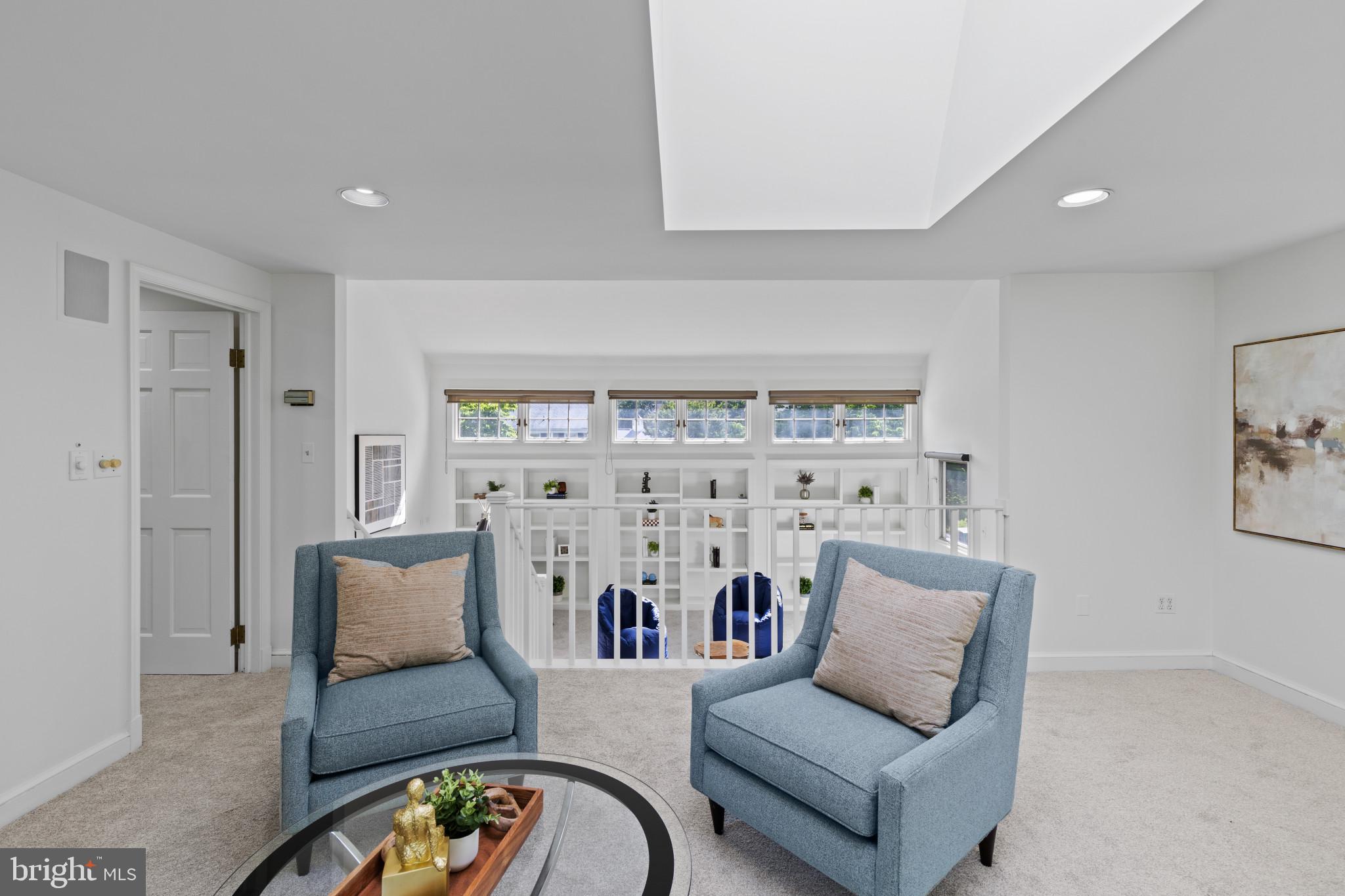 FOX HILLS - Residential