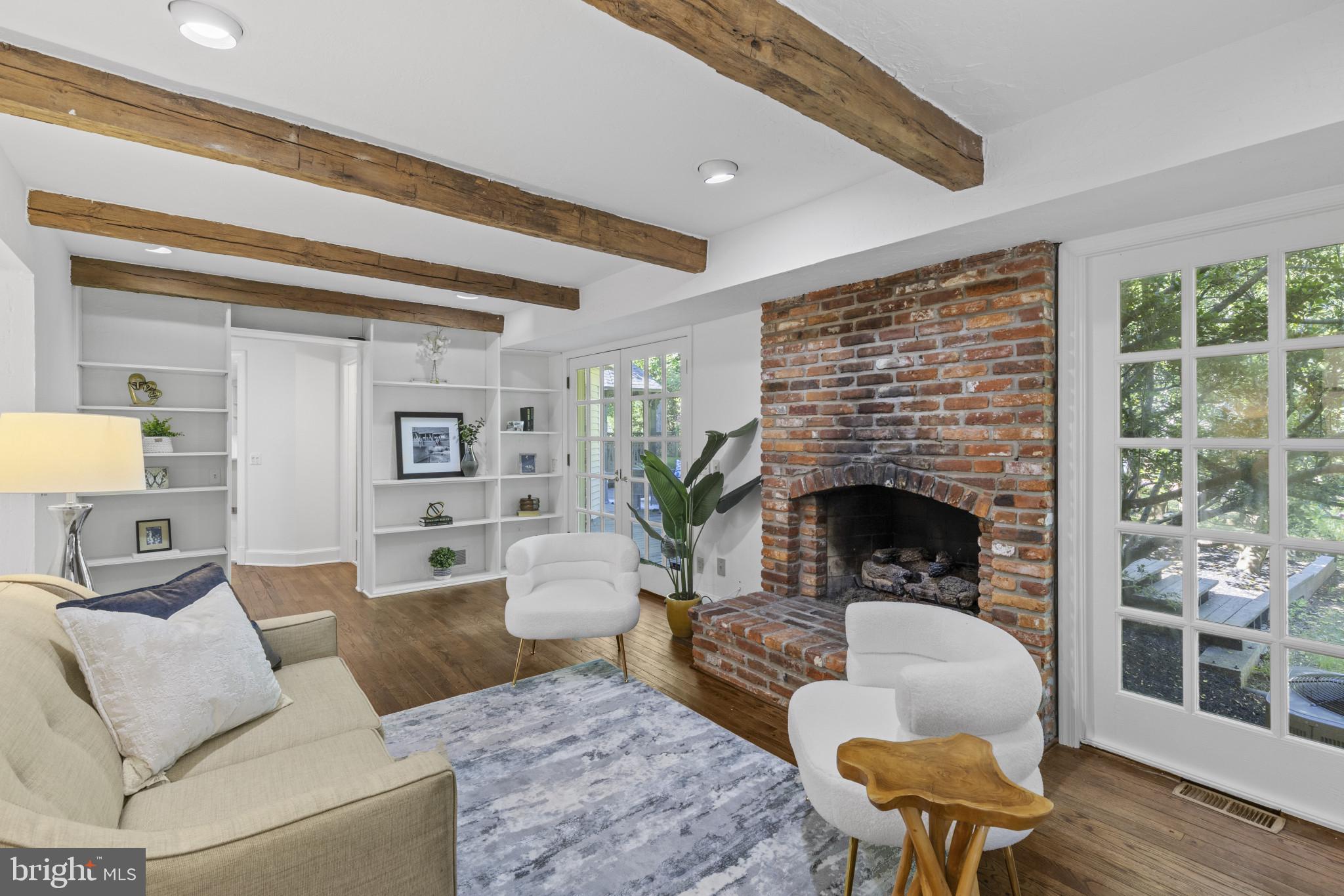 FOX HILLS - Residential