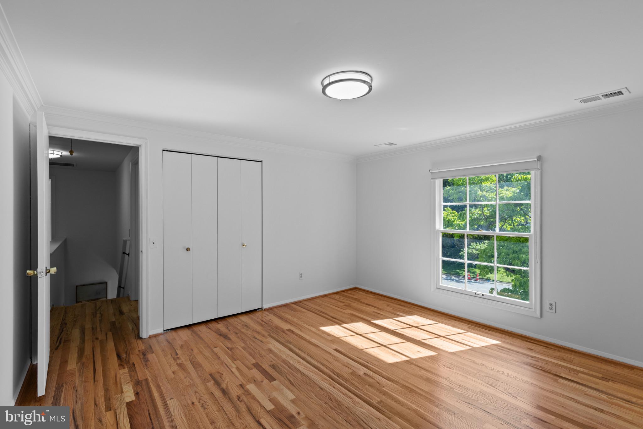 FOX HILLS - Residential