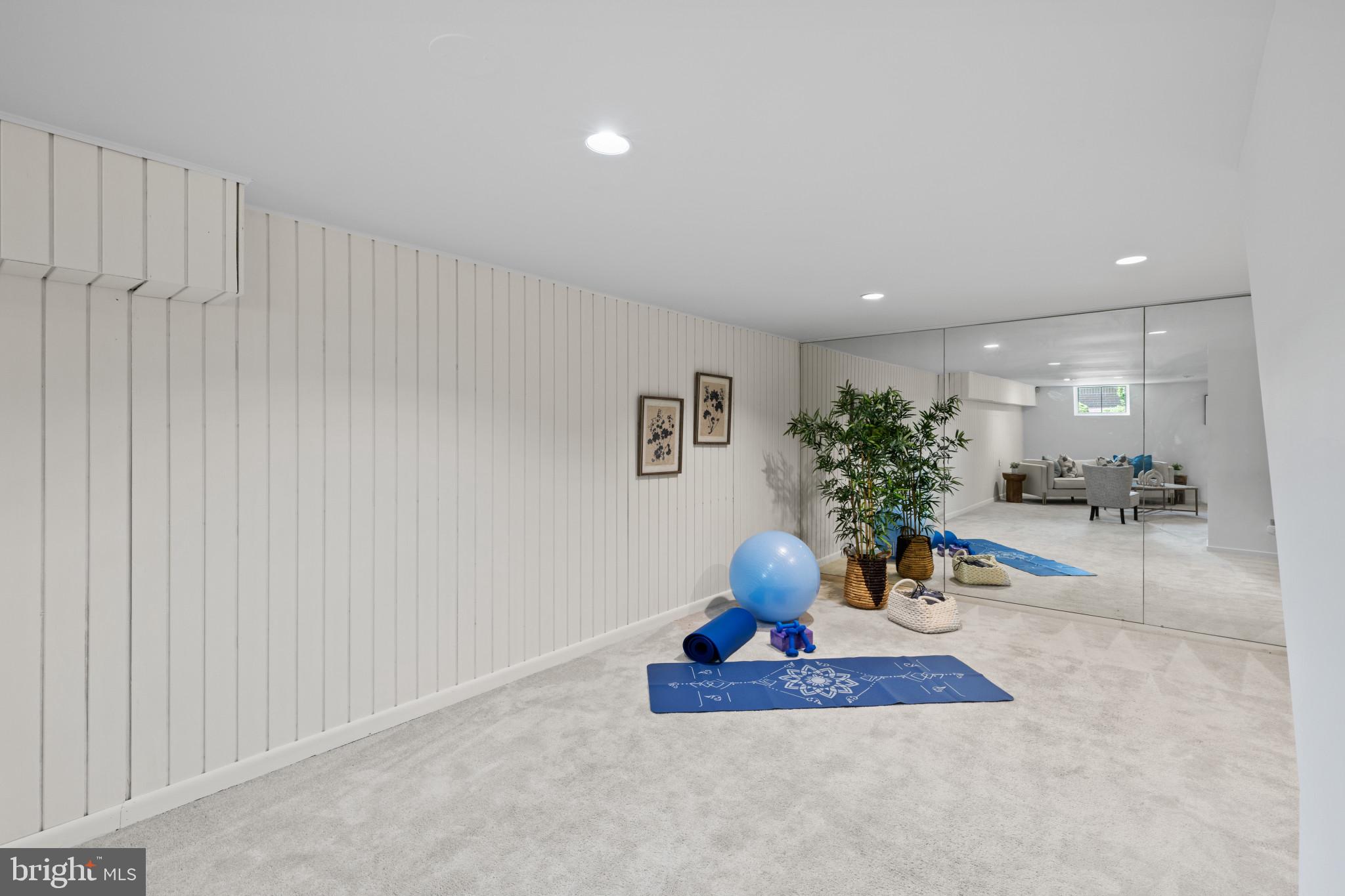 FOX HILLS - Residential