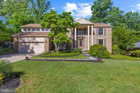 Photo of 10814 Hob Nail Court, POTOMAC, MD 20854 (MLS # MDMC2180292)