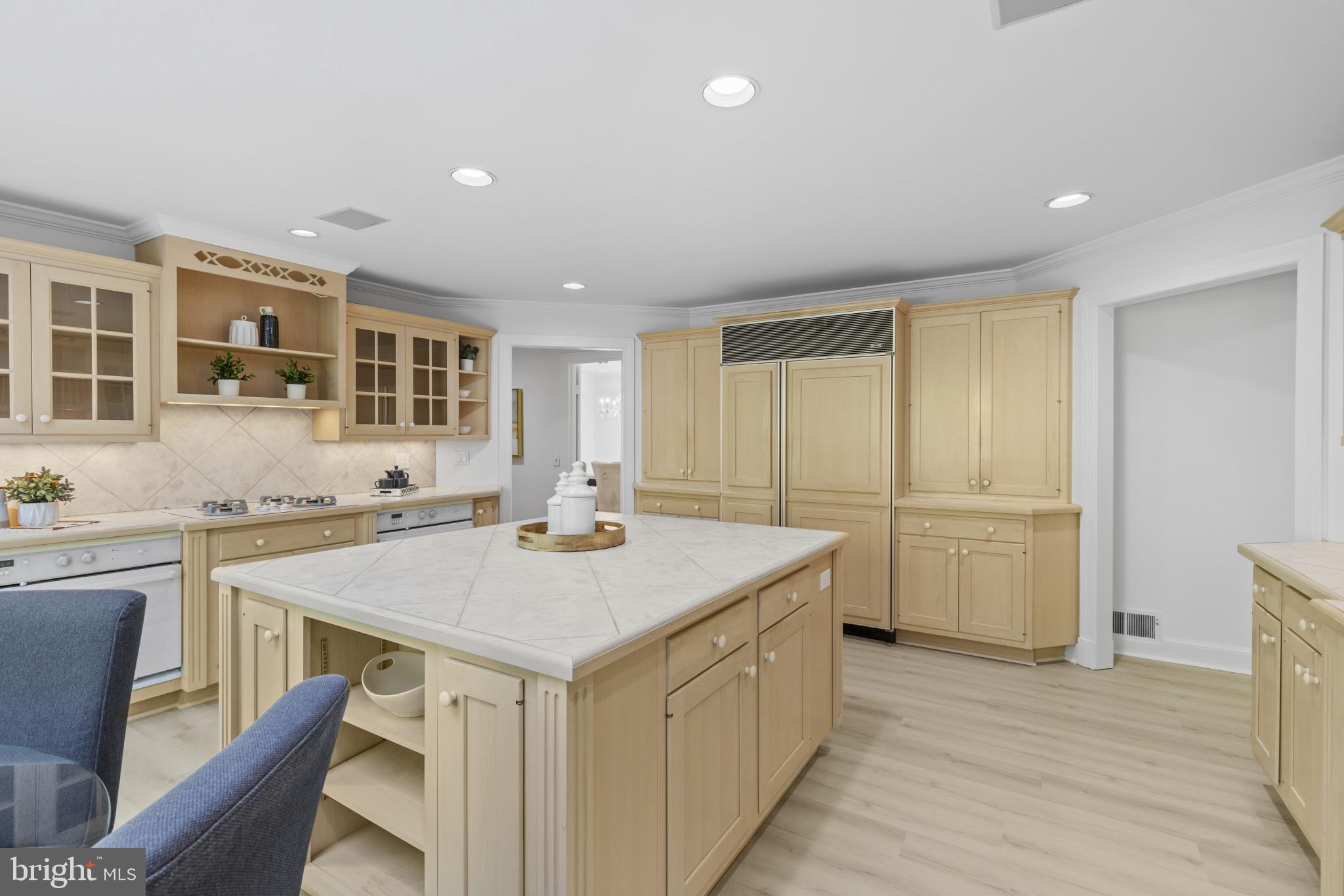 FOX HILLS - Residential