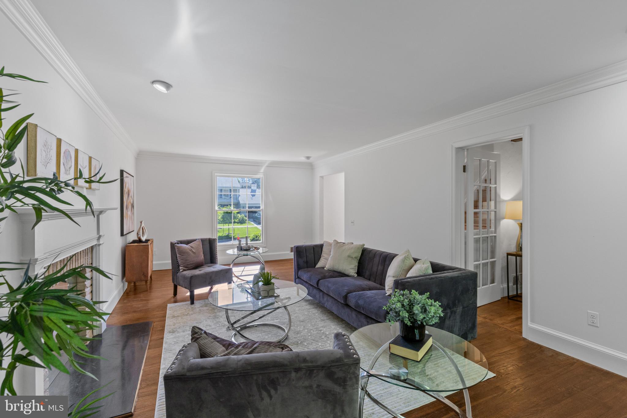 FOX HILLS - Residential