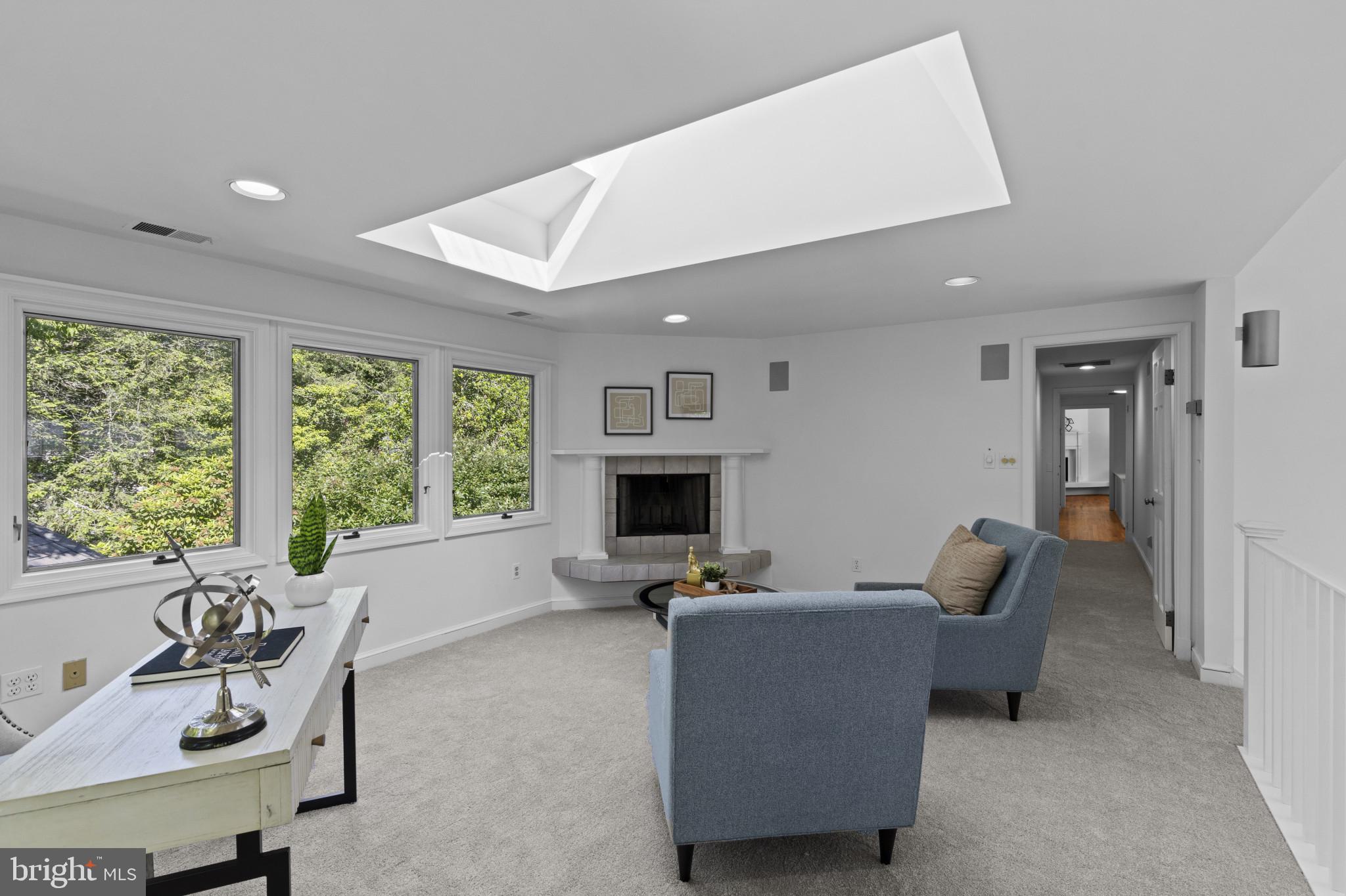 FOX HILLS - Residential