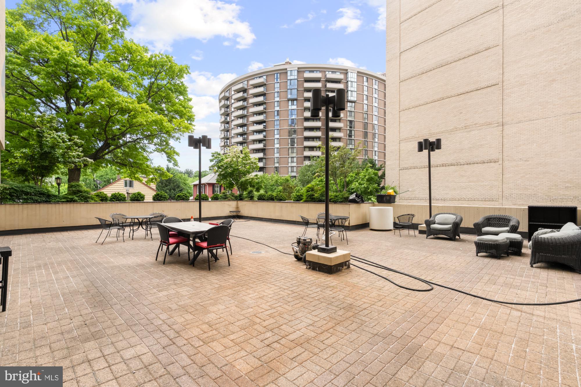 THE ELIZABETH - Residential