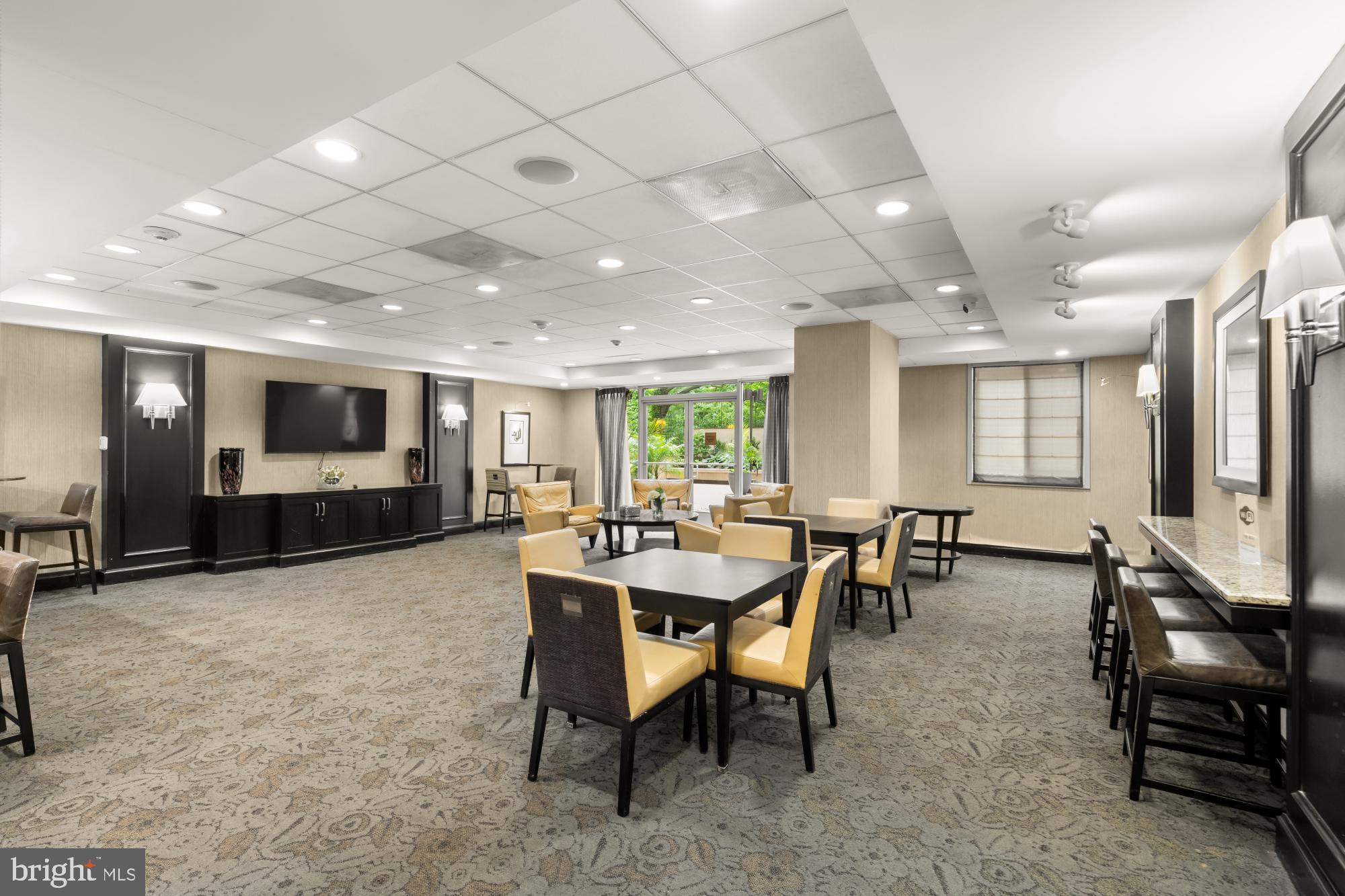 THE ELIZABETH - Residential