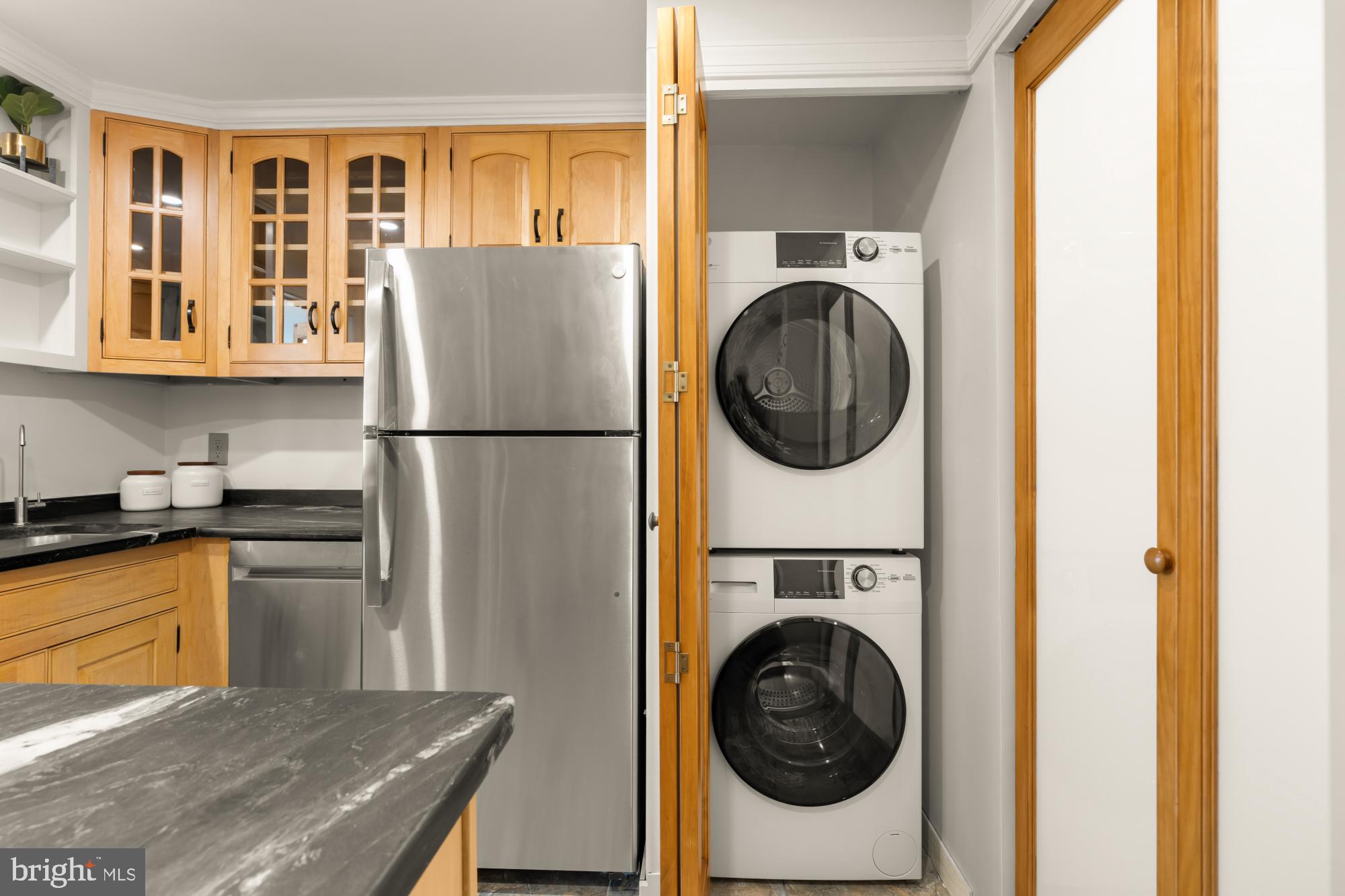 THE ELIZABETH - Residential