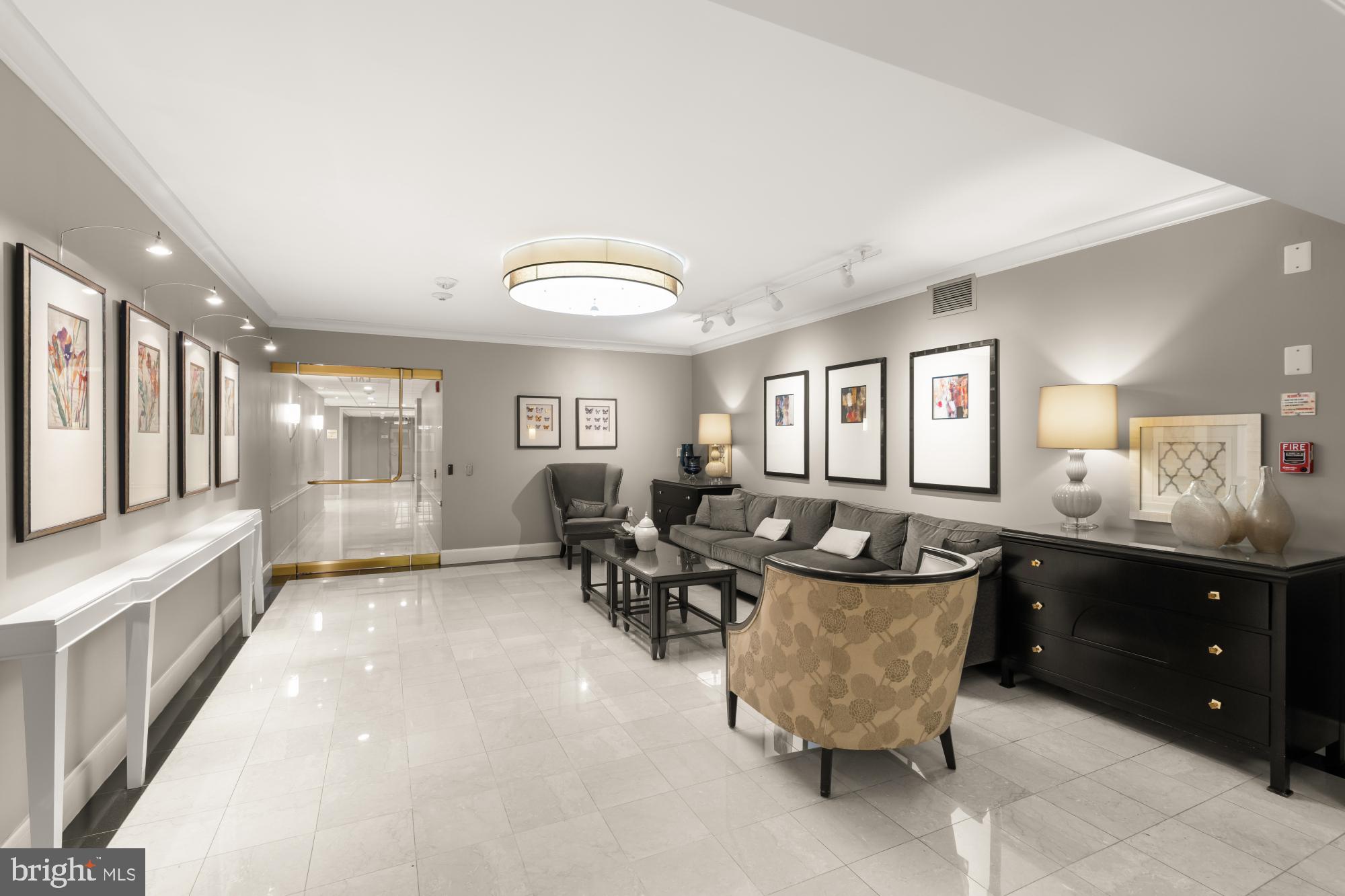 THE ELIZABETH - Residential