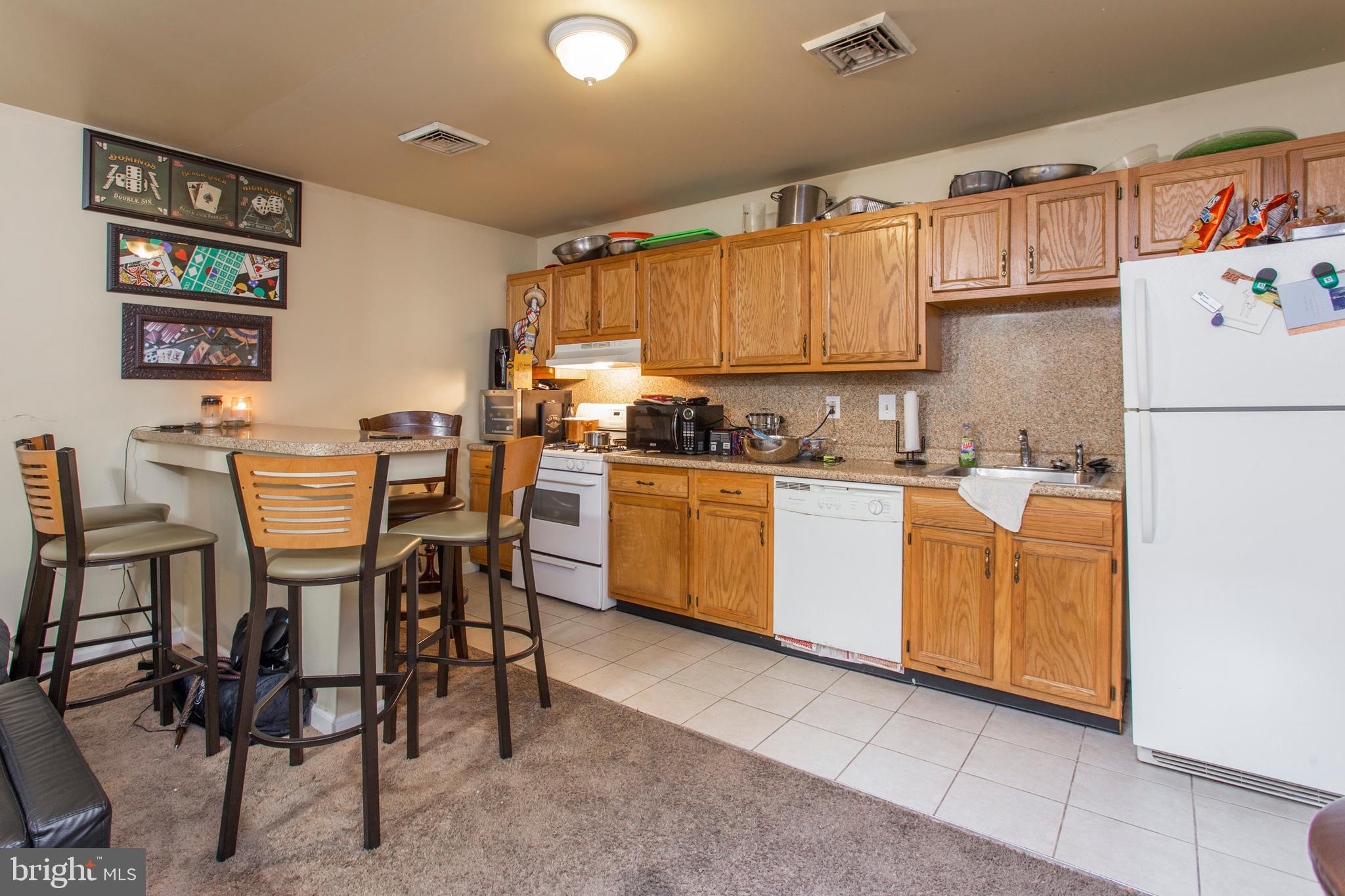 SOUTH STREET - Commercial Sale