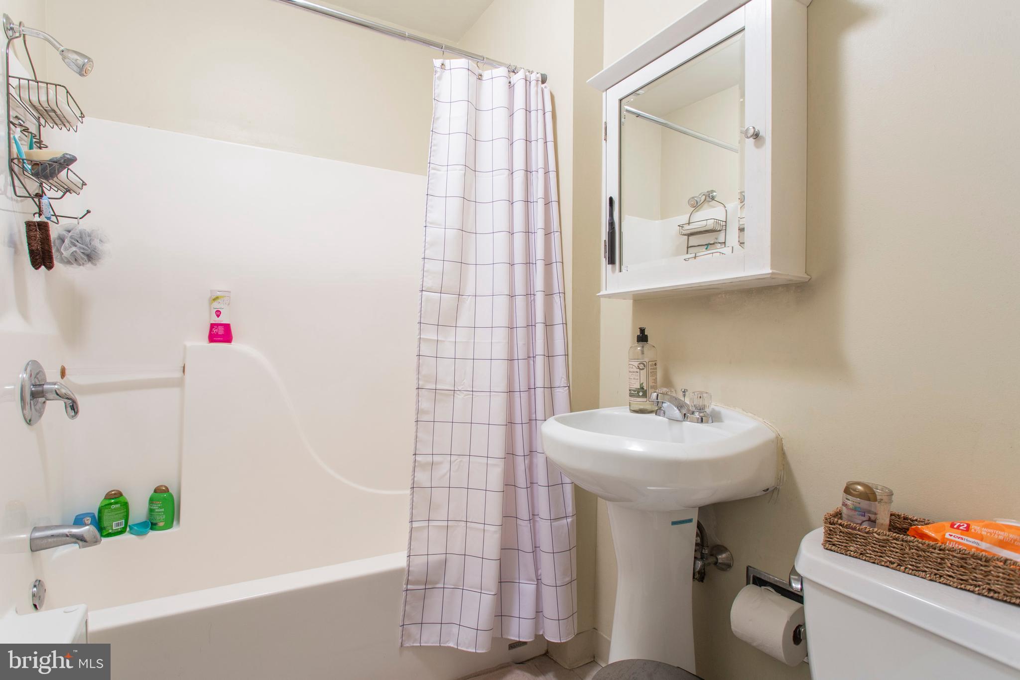 SOUTH STREET - Commercial Sale