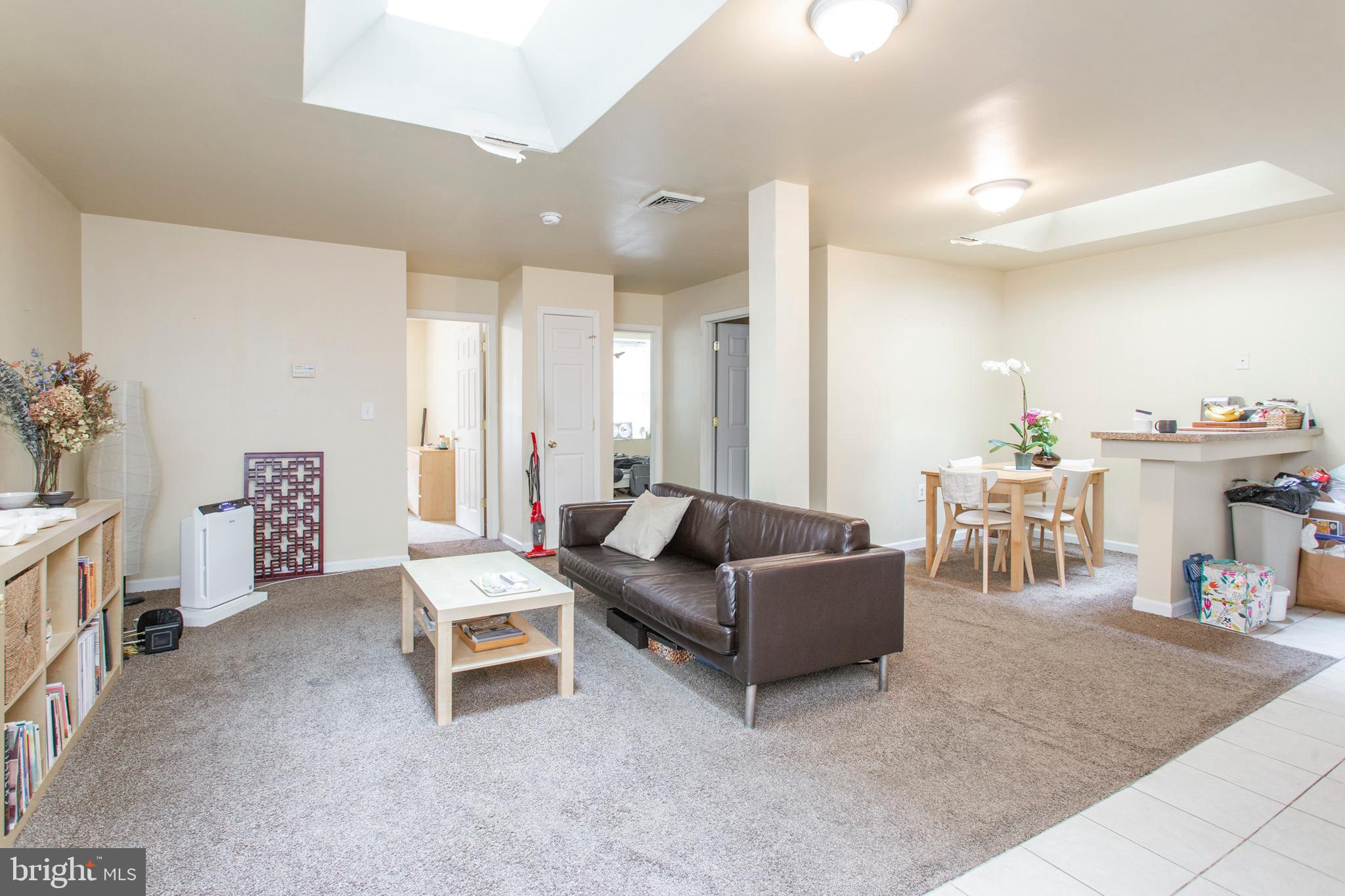 SOUTH STREET - Commercial Sale