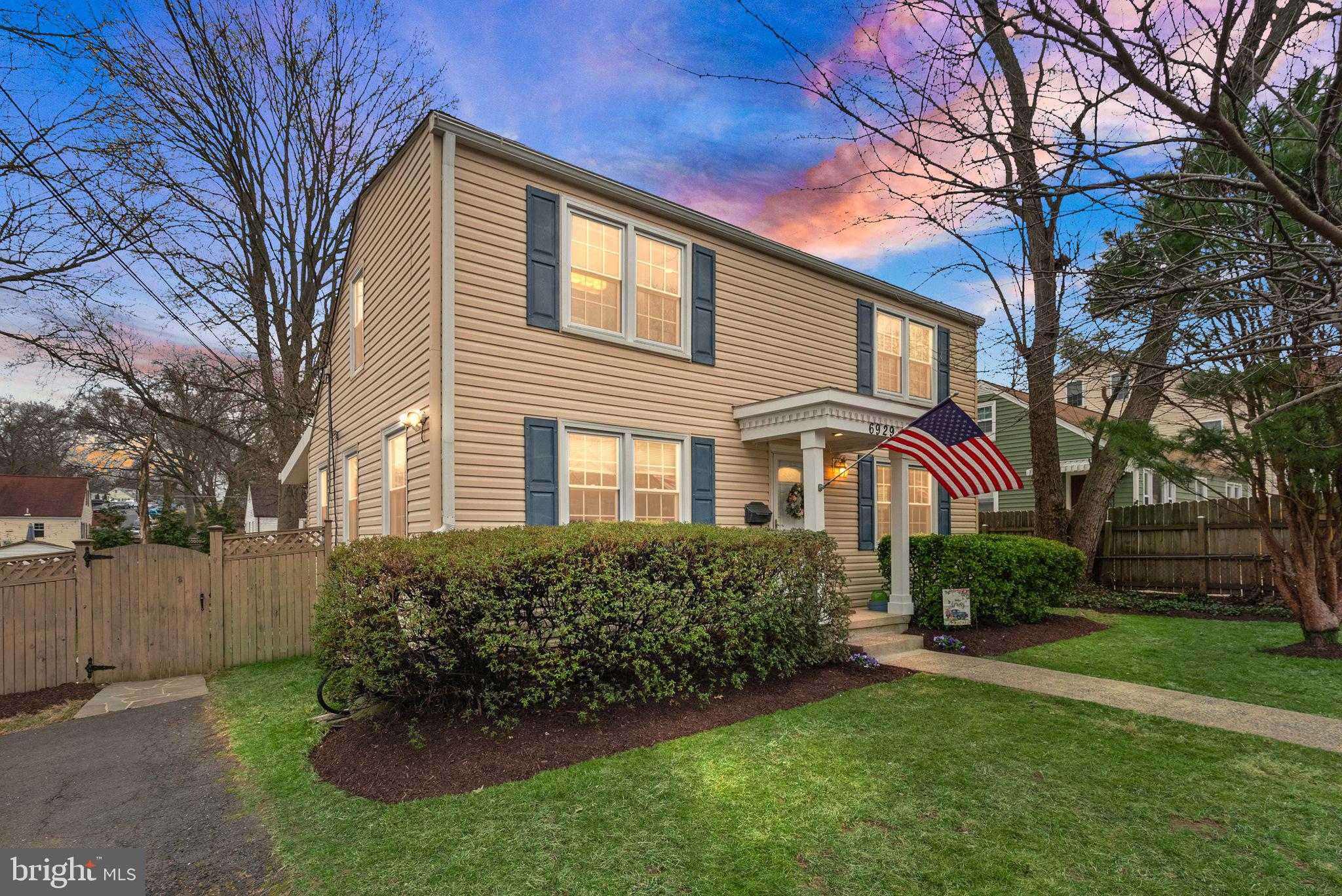 WEST LAWN - Residential