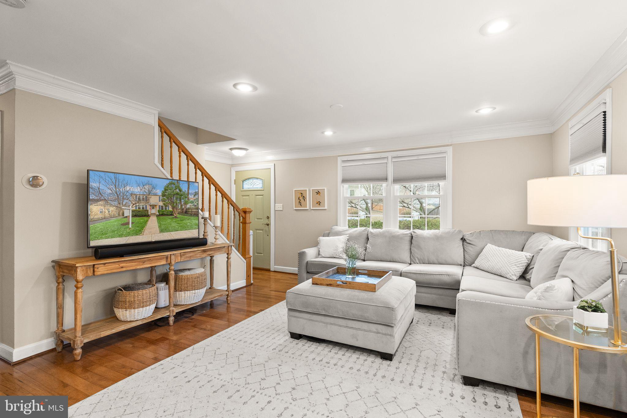 WEST LAWN - Residential