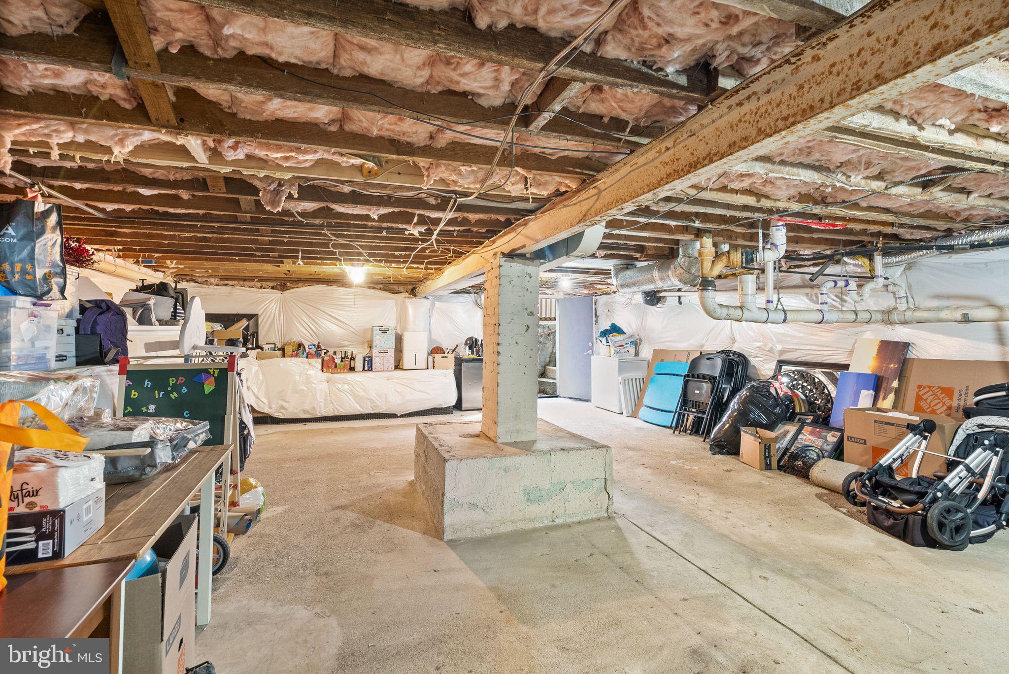 WEST LAWN - Residential