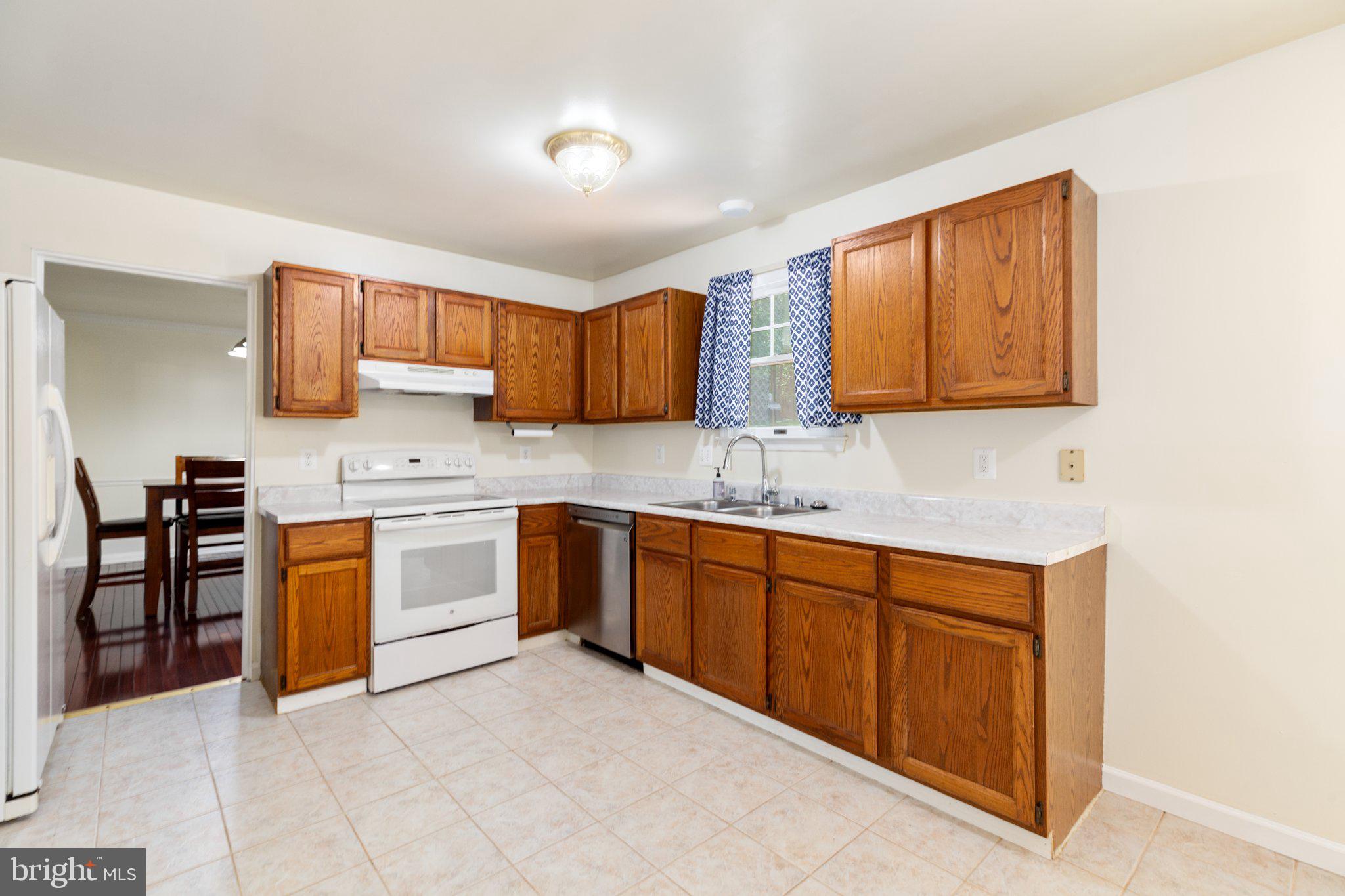 LAKE WILDERNESS - Residential