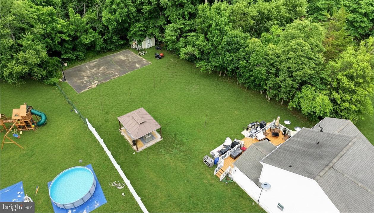 975 LINDSEY DRIVE