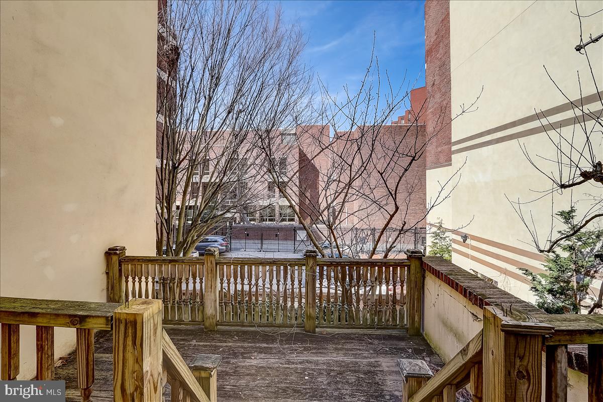 WASHINGTON SQ - Residential