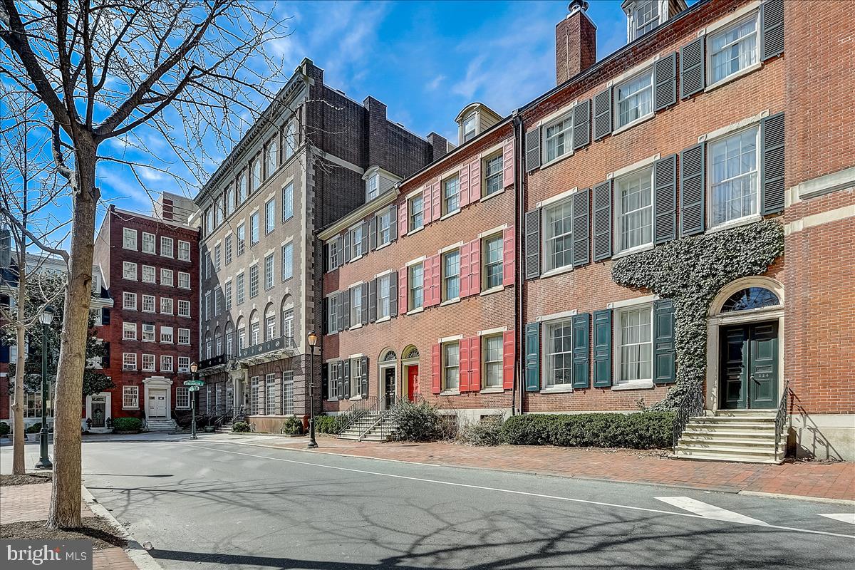 WASHINGTON SQ - Residential