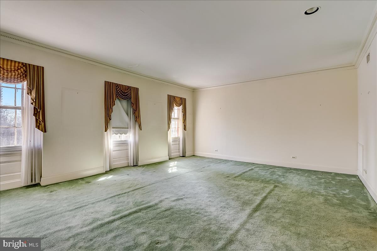 WASHINGTON SQ - Residential