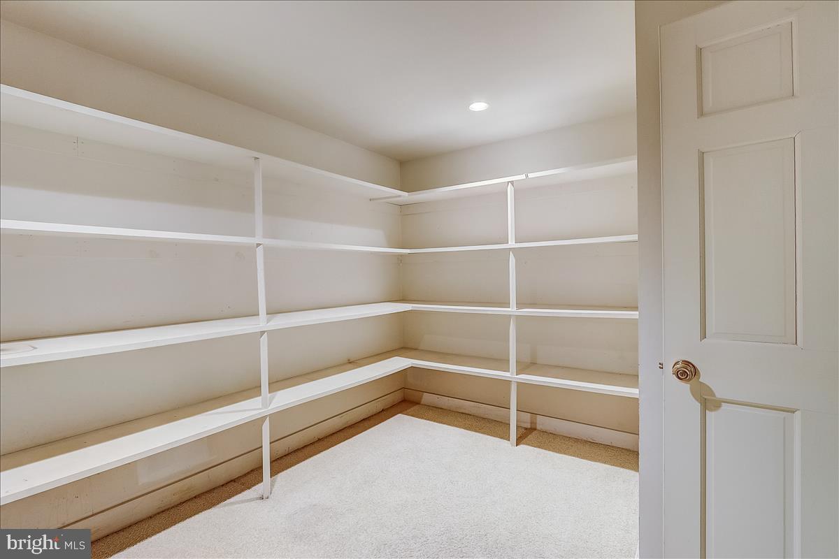 WASHINGTON SQ - Residential