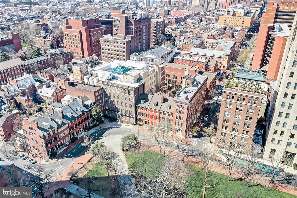 WASHINGTON SQ - Residential
