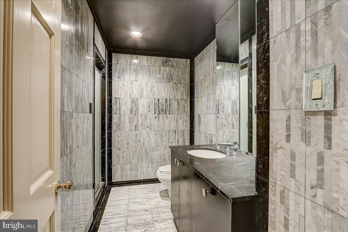 WASHINGTON SQ - Residential