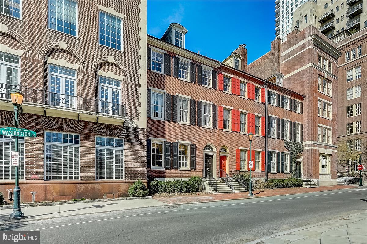WASHINGTON SQ - Residential