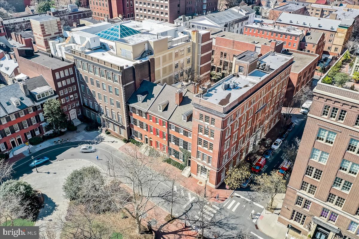 WASHINGTON SQ - Residential