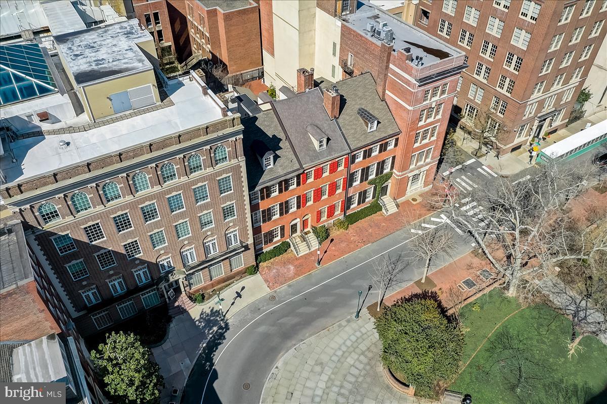 WASHINGTON SQ - Residential