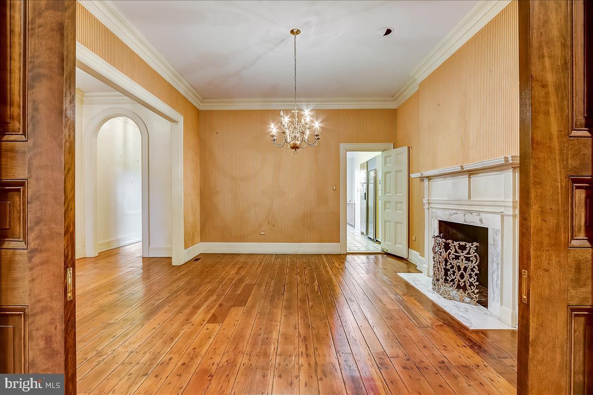 WASHINGTON SQ - Residential