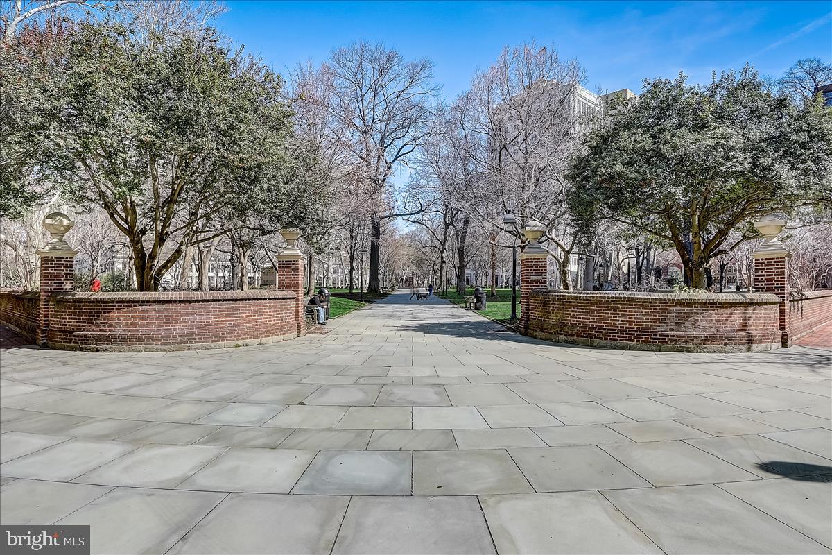 WASHINGTON SQ - Residential