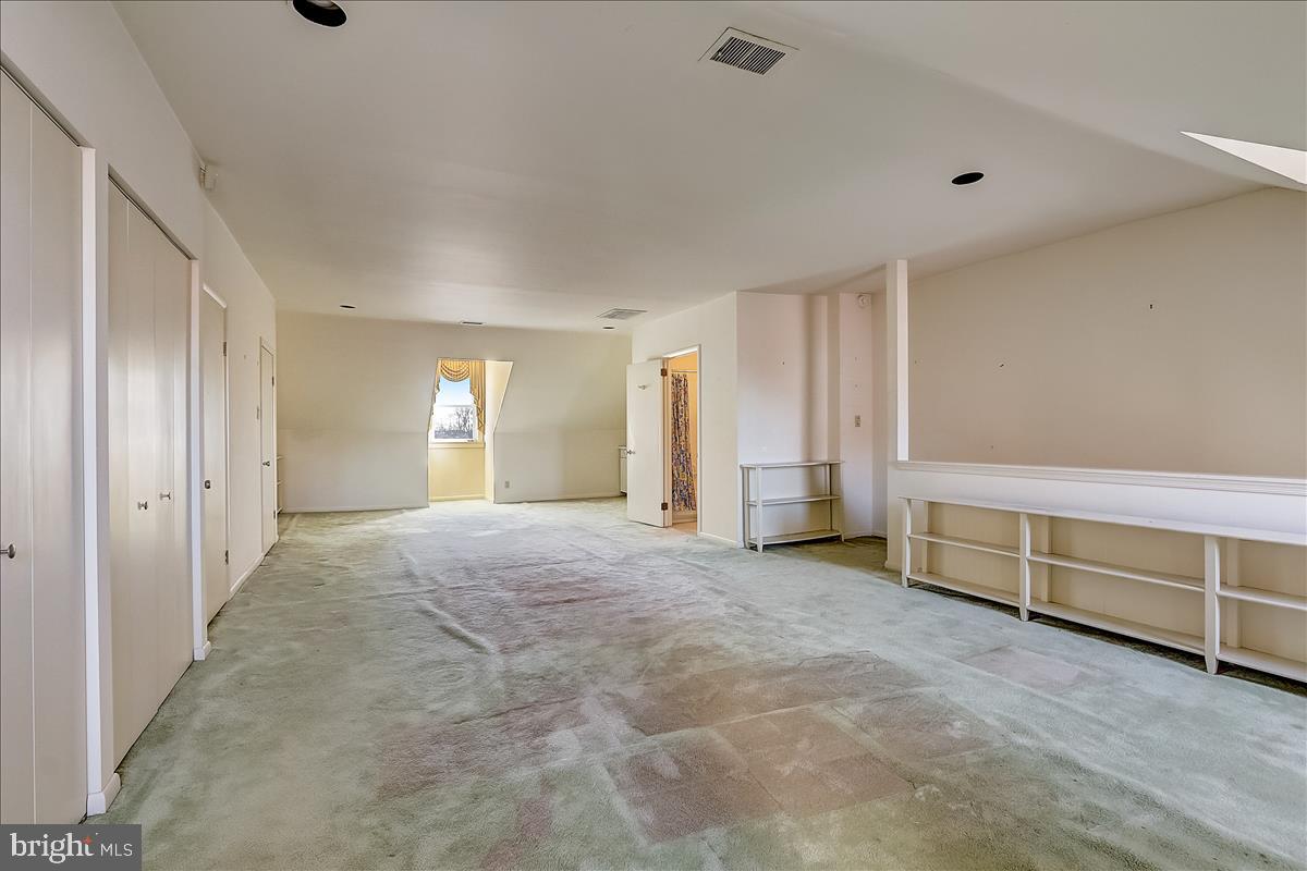 WASHINGTON SQ - Residential