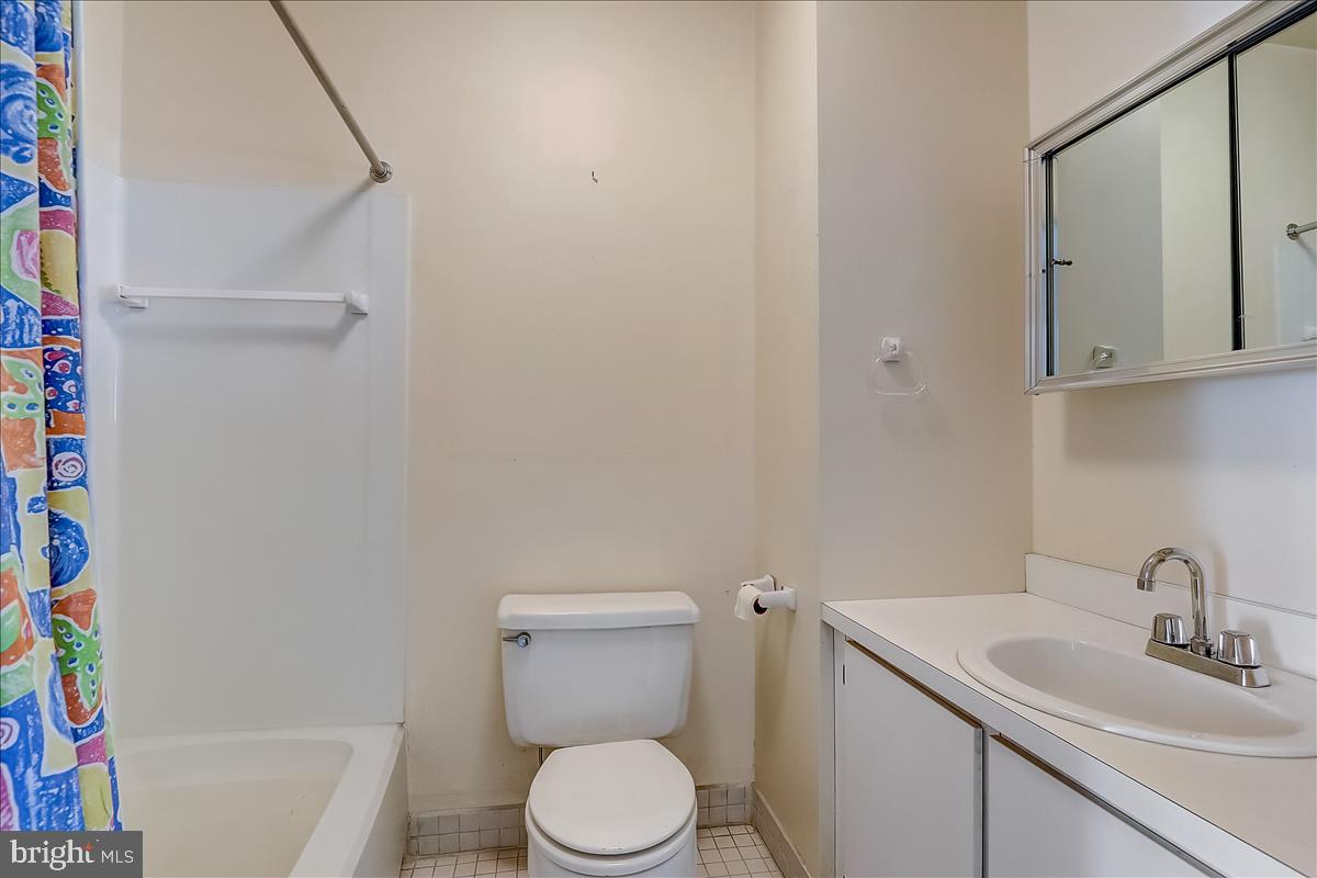 WASHINGTON SQ - Residential