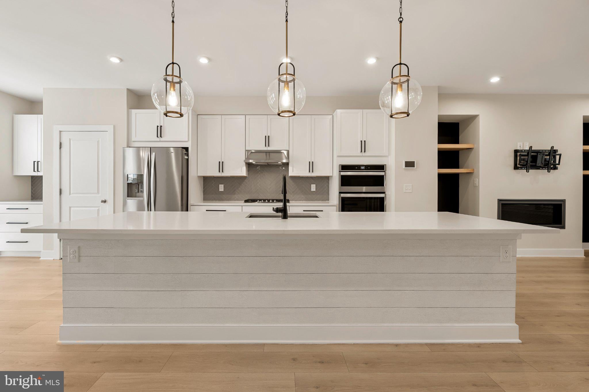 1021 S TAYLOR COURT