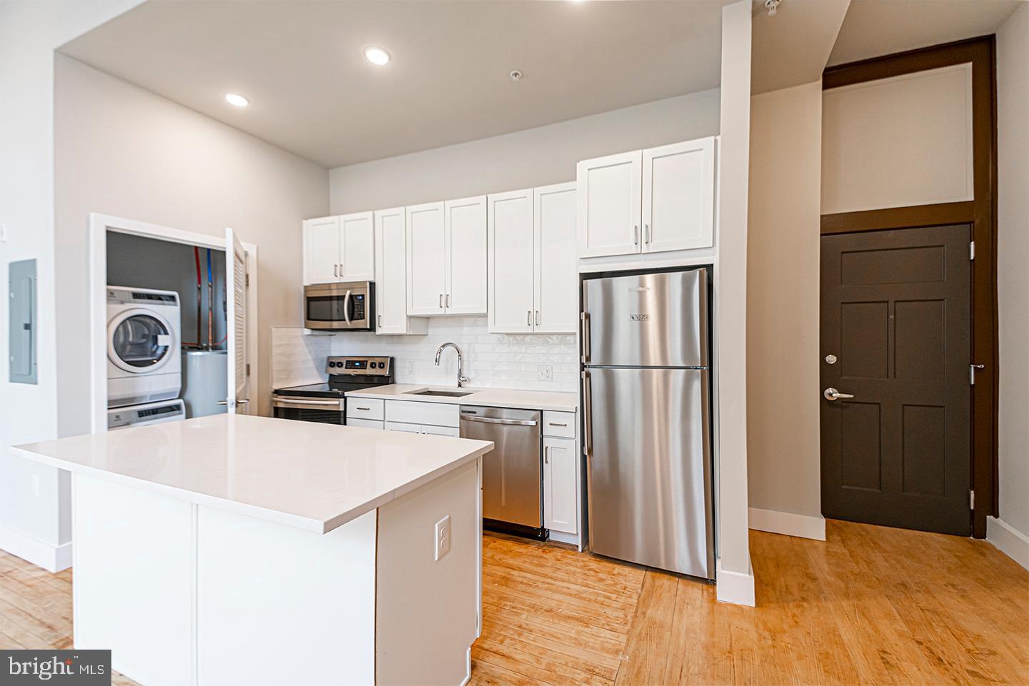 POINT BREEZE - Residential Lease