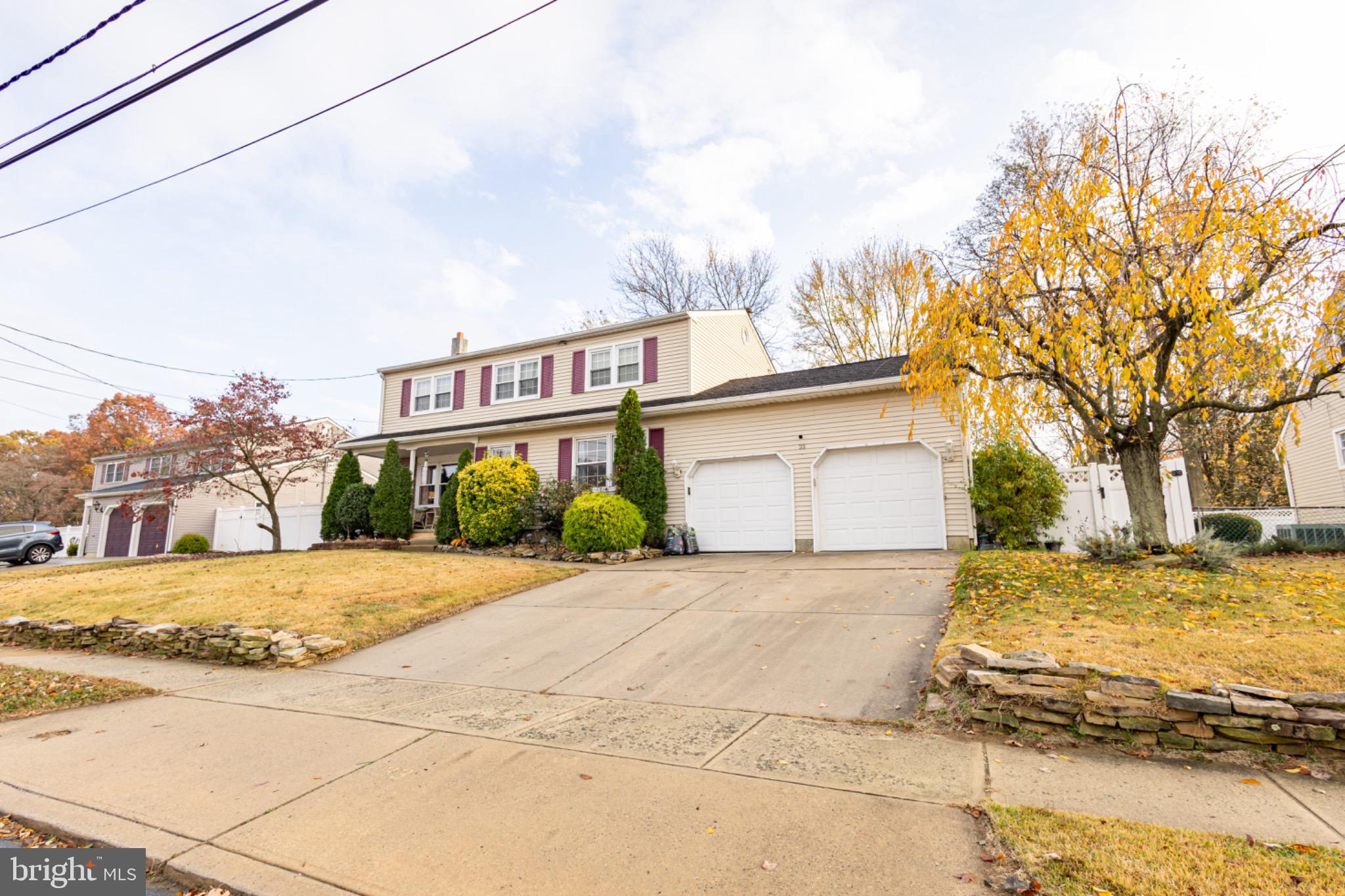 33 KINGSBRIDGE DRIVE