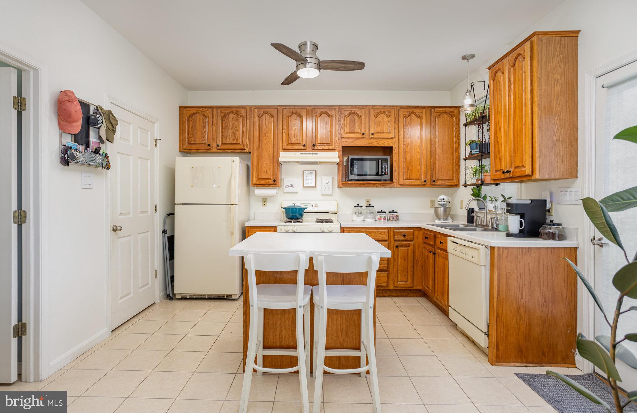 THE HEIGHTS OF BEACON HILL - Residential