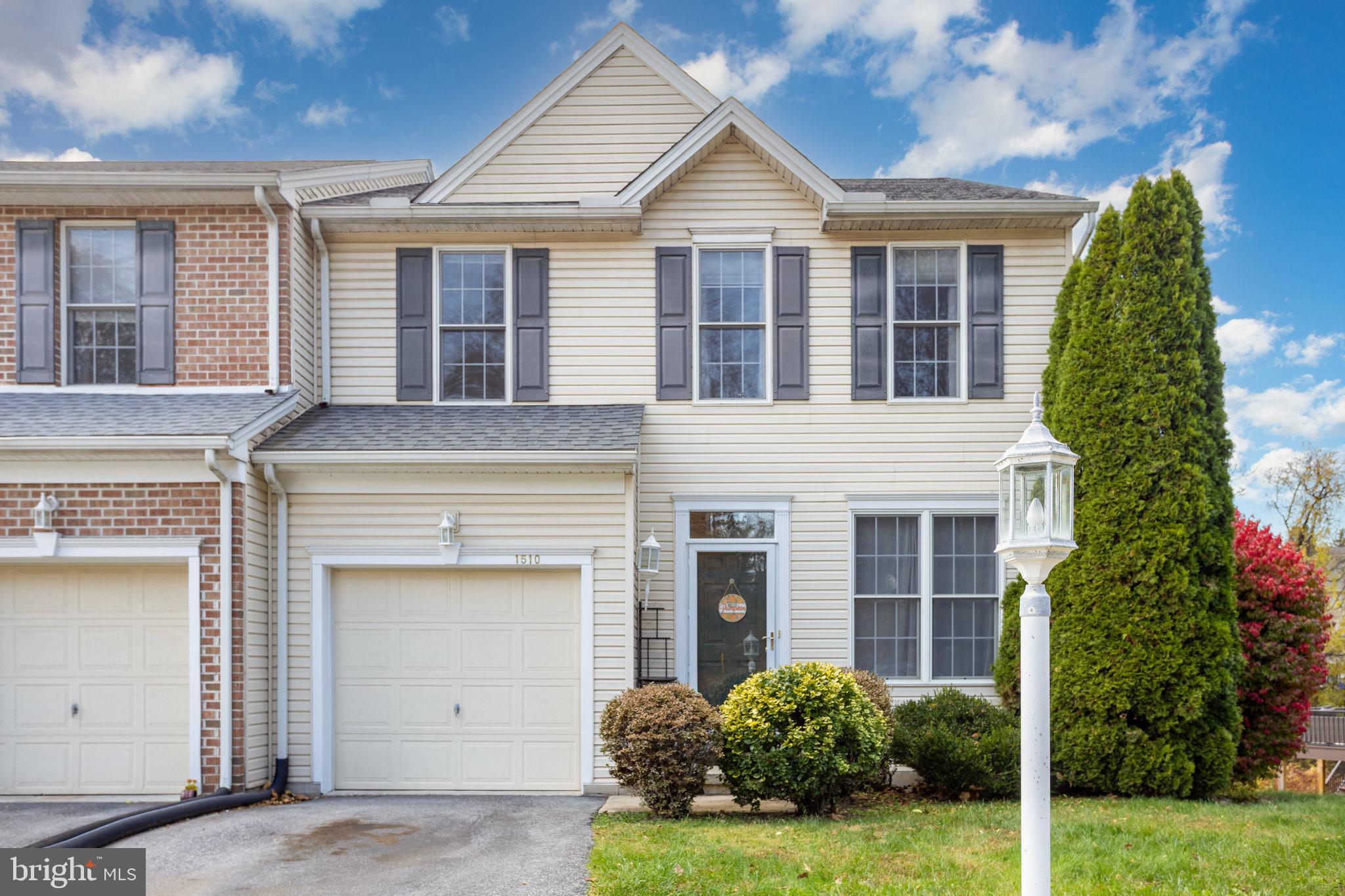 THE HEIGHTS OF BEACON HILL - Residential