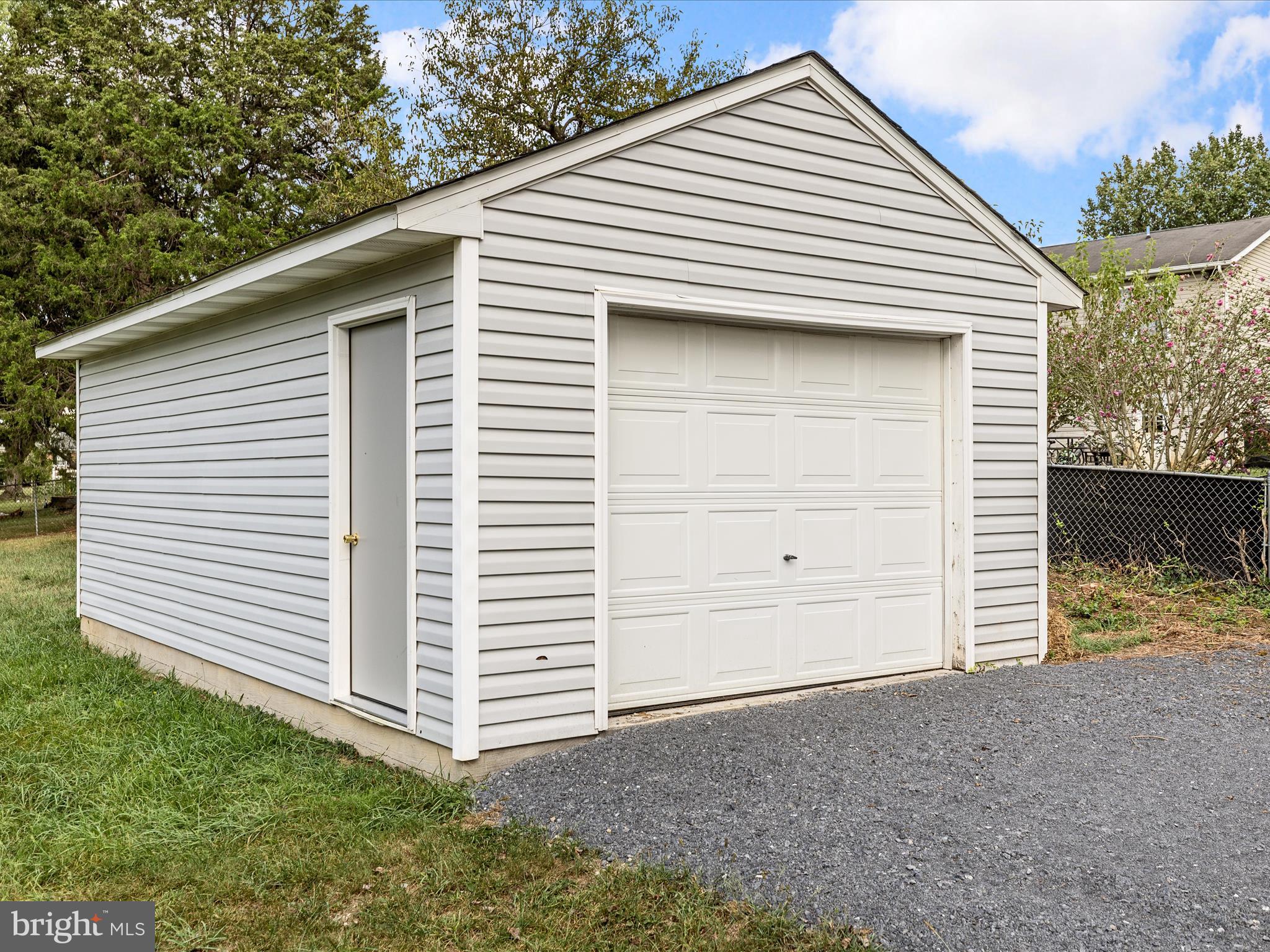 MEADOWBROOK VILLAGE - Residential