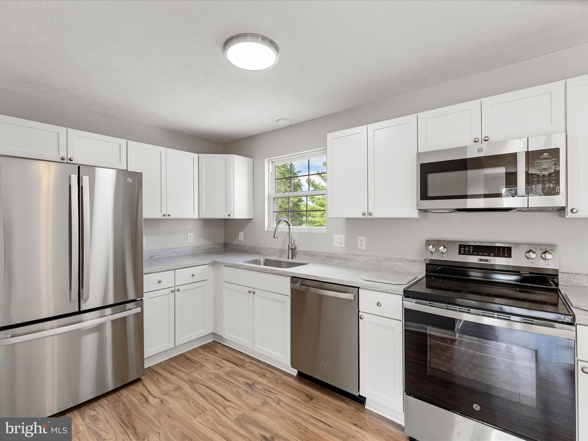 MEADOWBROOK VILLAGE - Residential