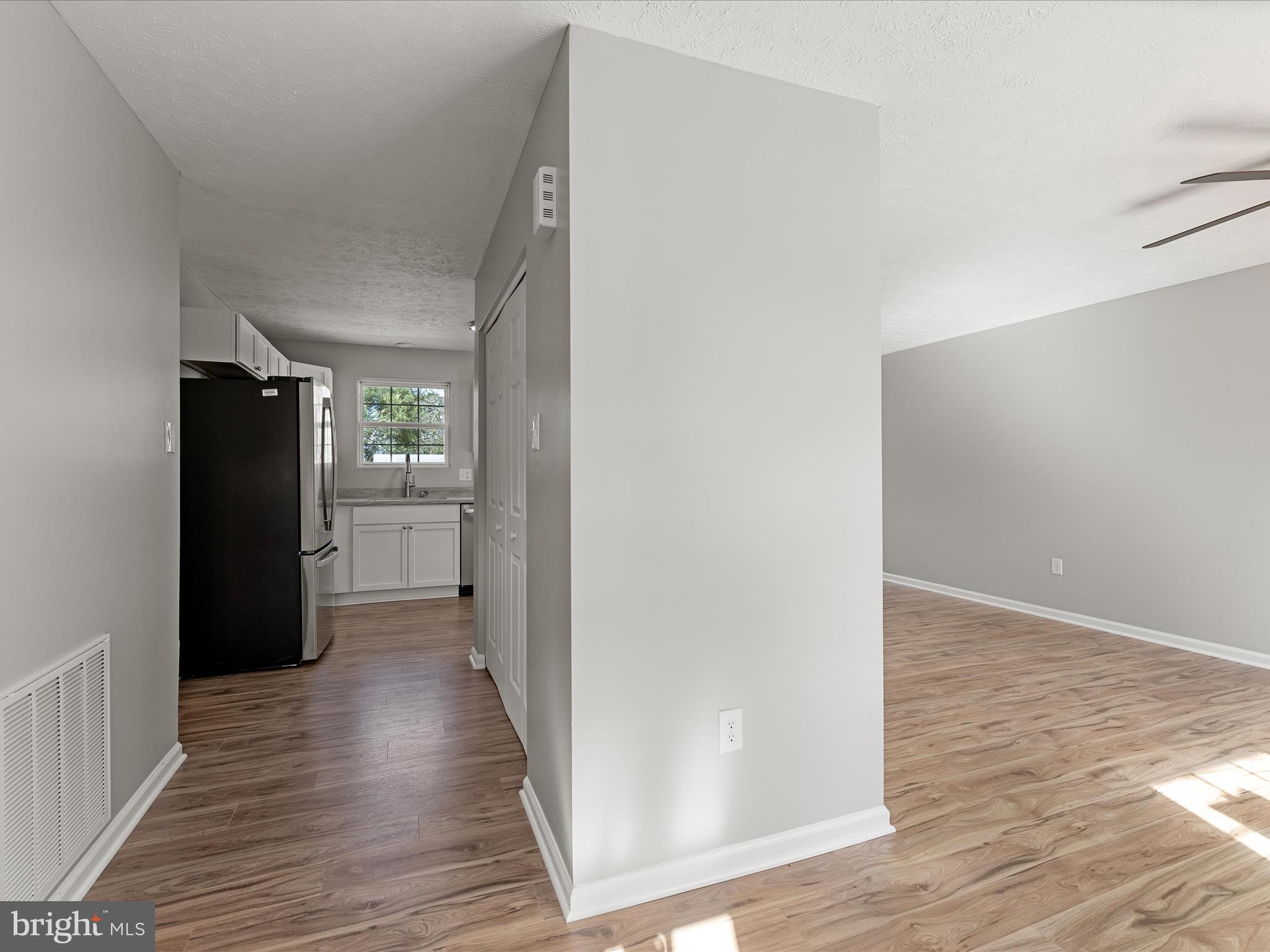 2432 LAUREL LANE