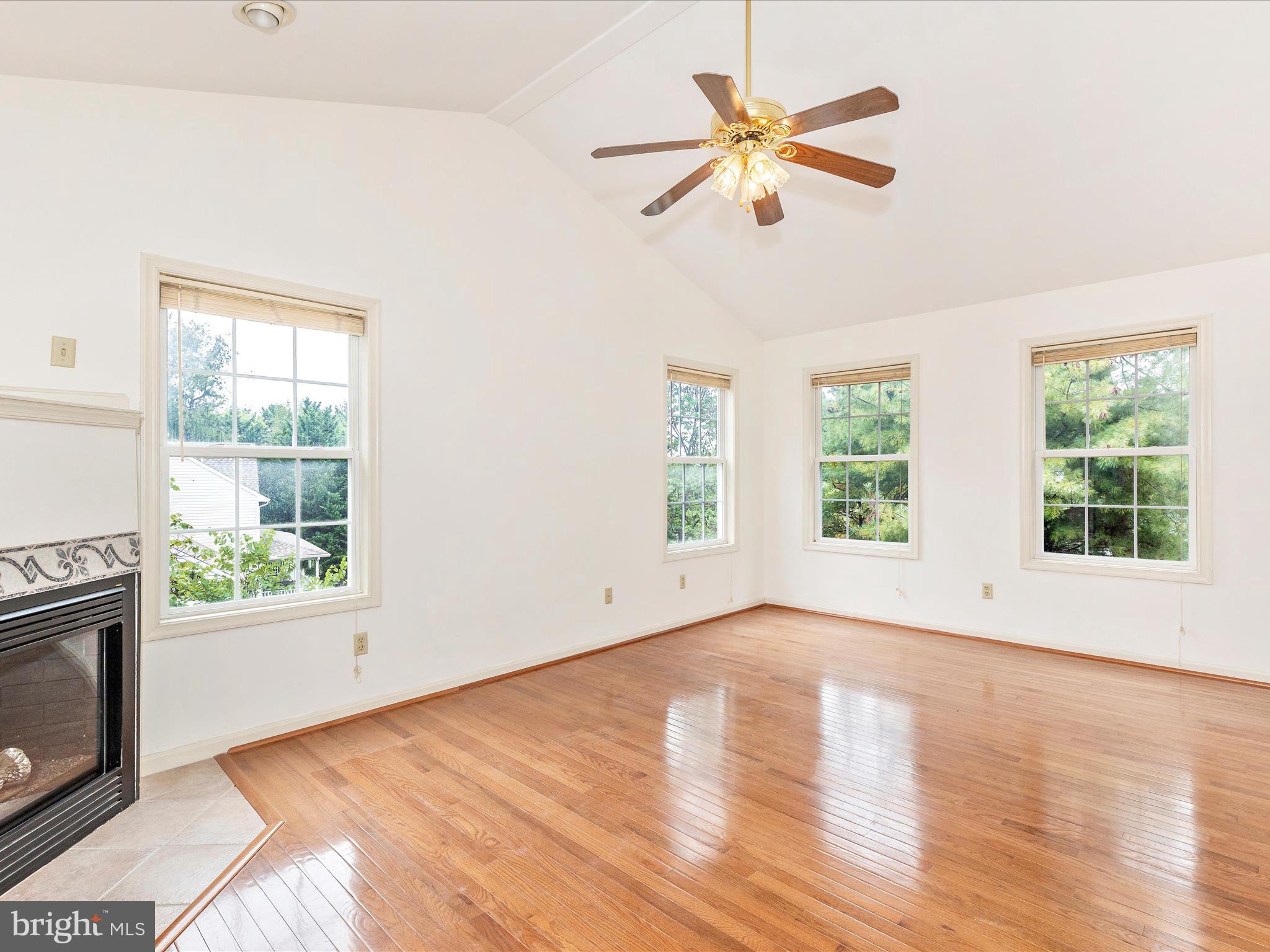 318 COPPER OAKS DRIVE