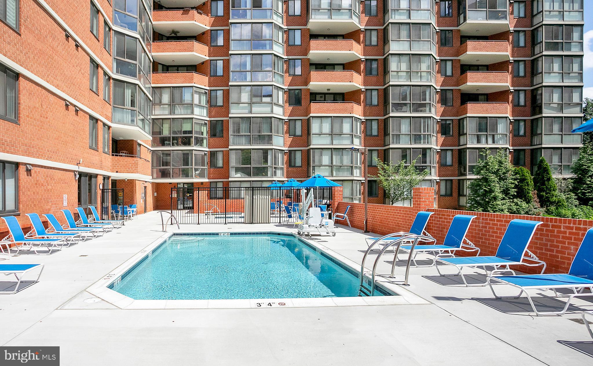 EASTVIEW AT BALLSTON METRO - Residential Lease